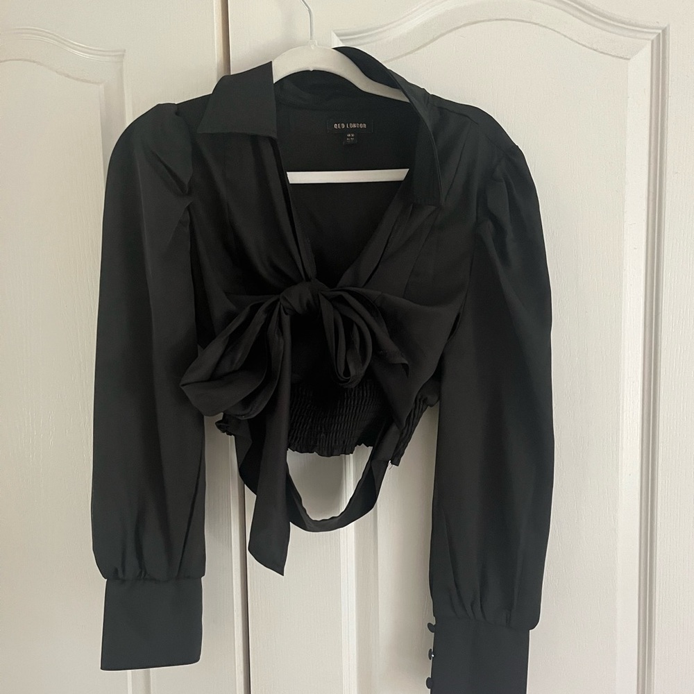 Long sleeve black crop blouse WORN ONCE